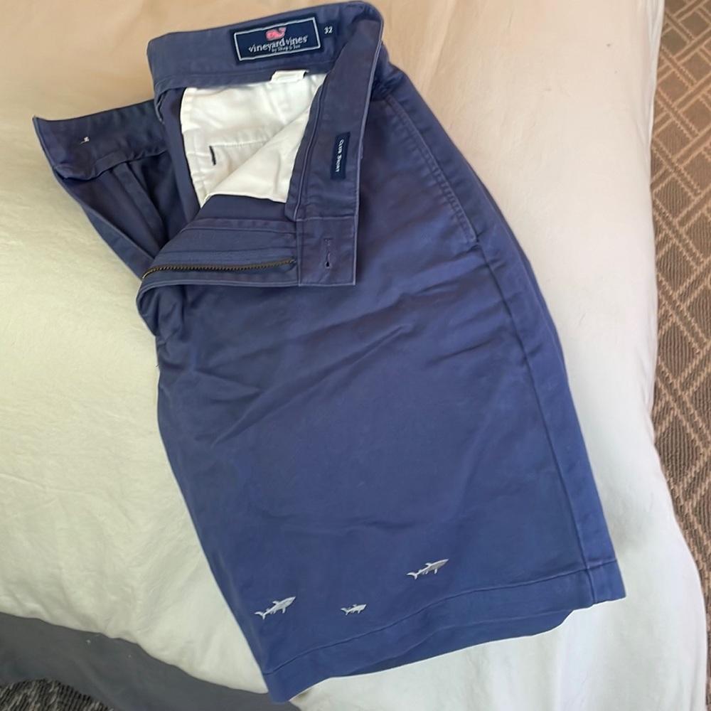 Vineyard Vines Bermuda shorts. Very good condition